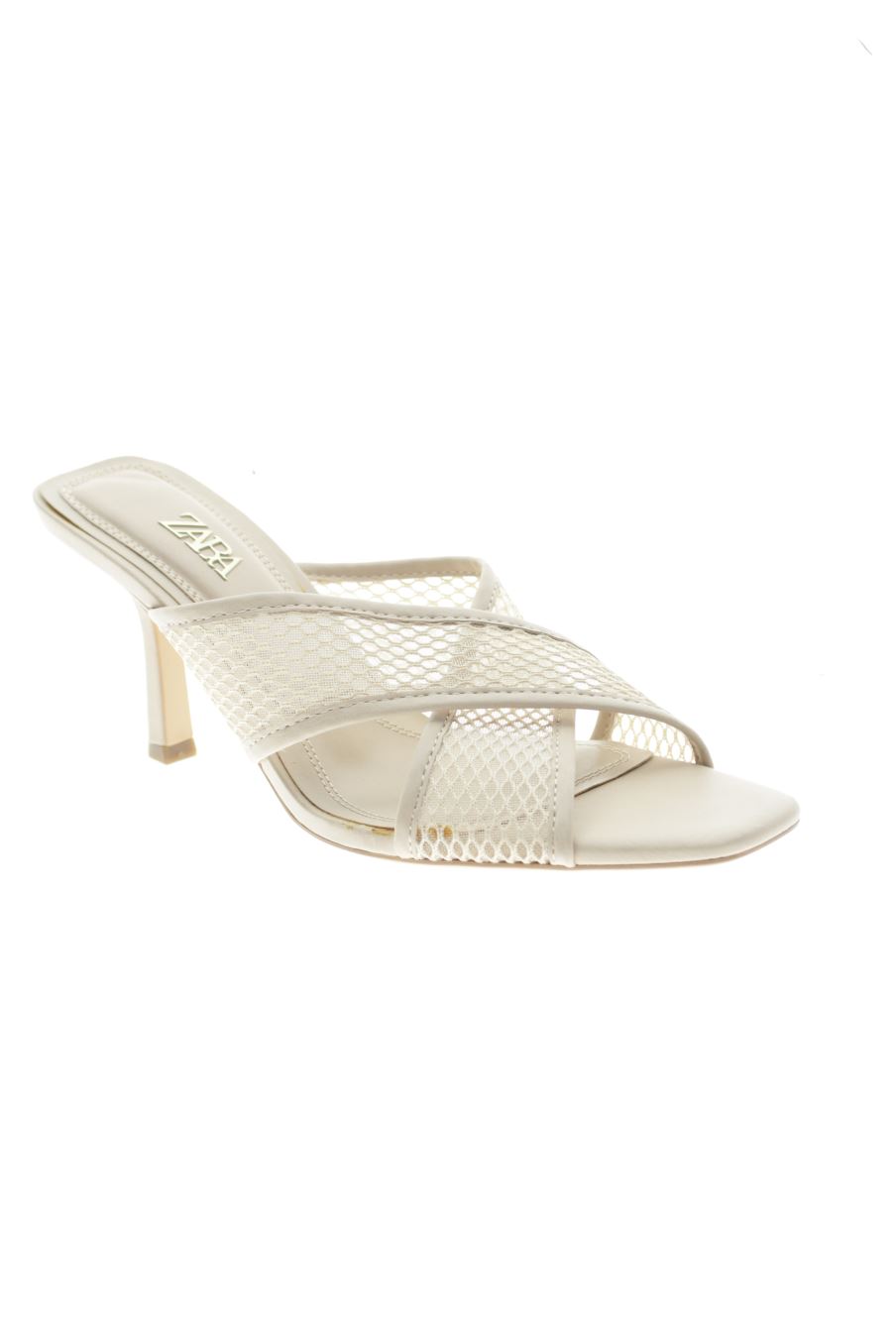 Sandalias tacon de Zara de la talla 39, de color beige de