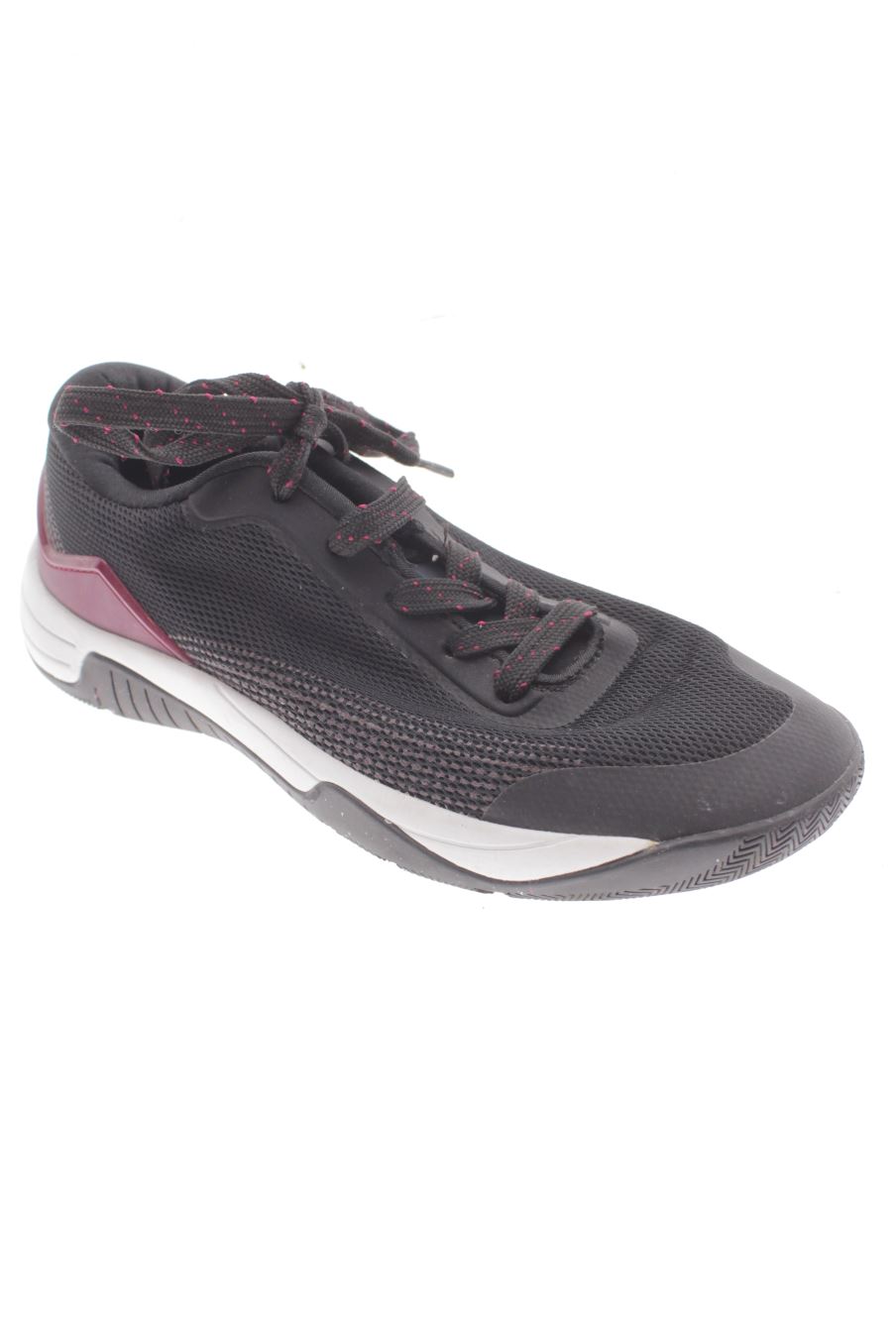 Deportivos de Oysho de la talla 38, de color negro de