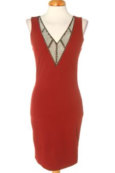 Robe S Scarlet Jones