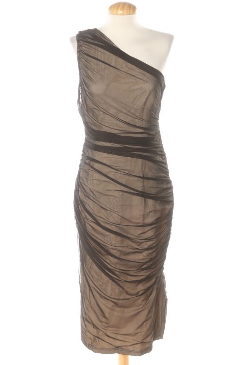 Aufwändiges Kleid