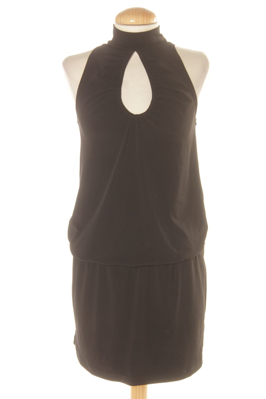 Robe casual Stradivarius de la taille M, de couleur noir