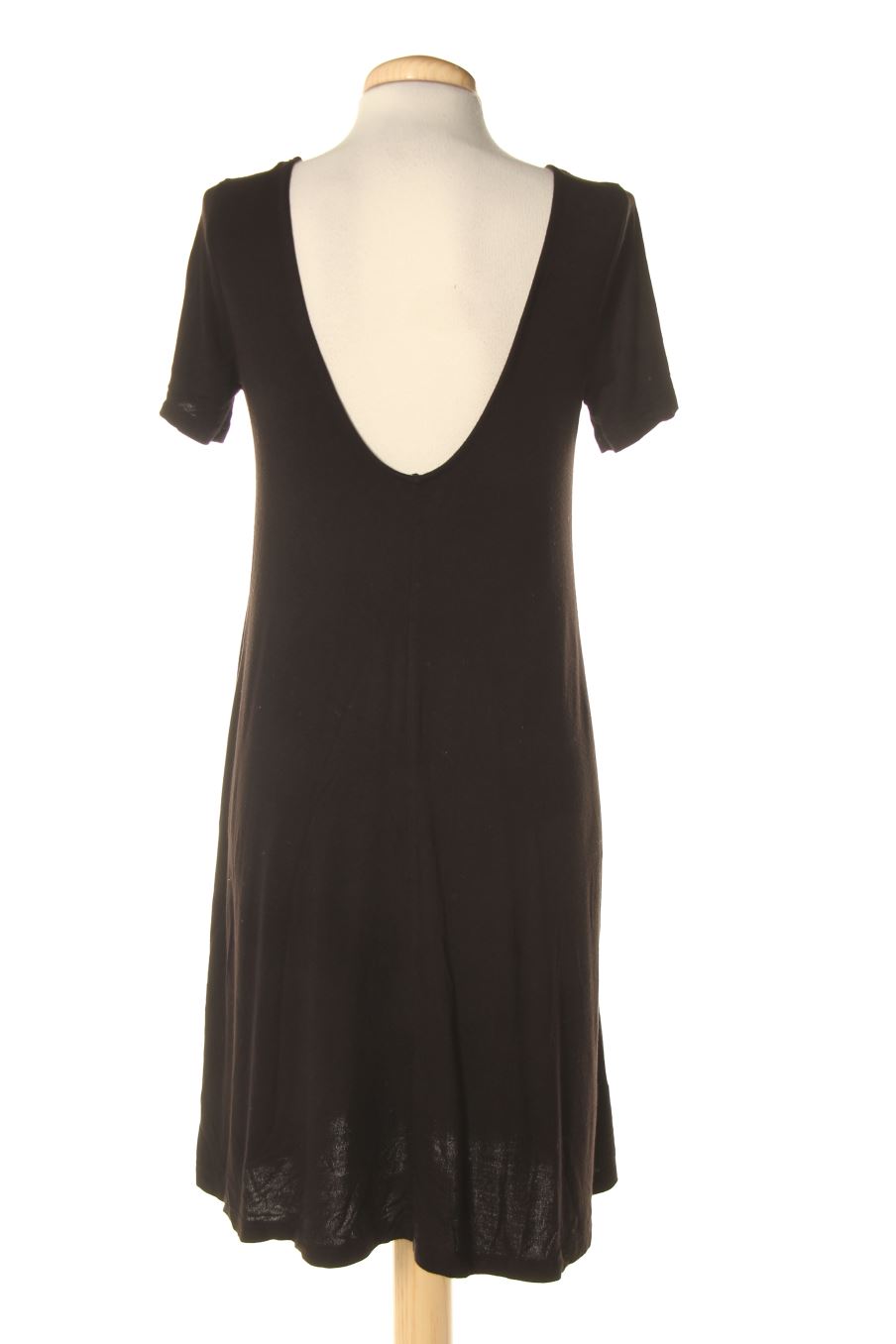 Robe casual Stradivarius de la taille L, de couleur noir