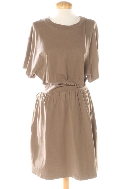 Einfaches Kleid