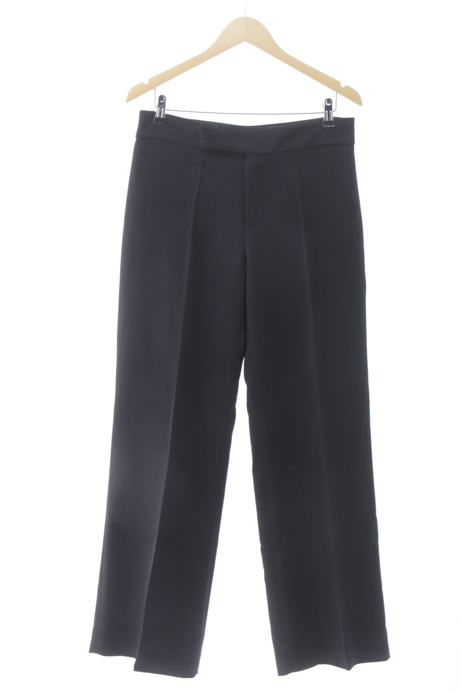 Pantalón de Zara de la talla 42, de color negro