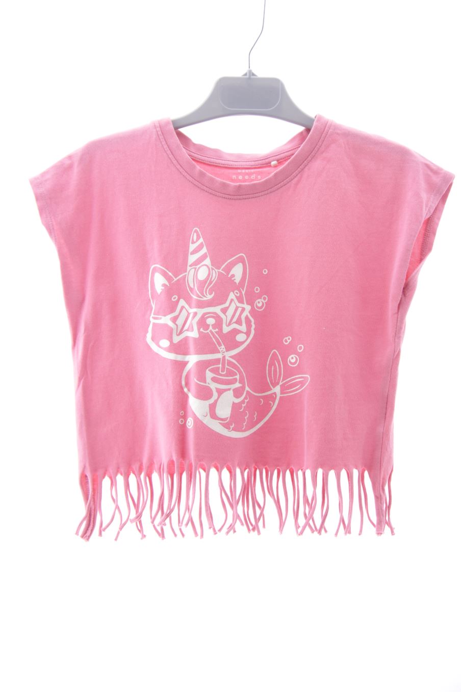 T-shirt Needs de la taille 6 ans de seconde main