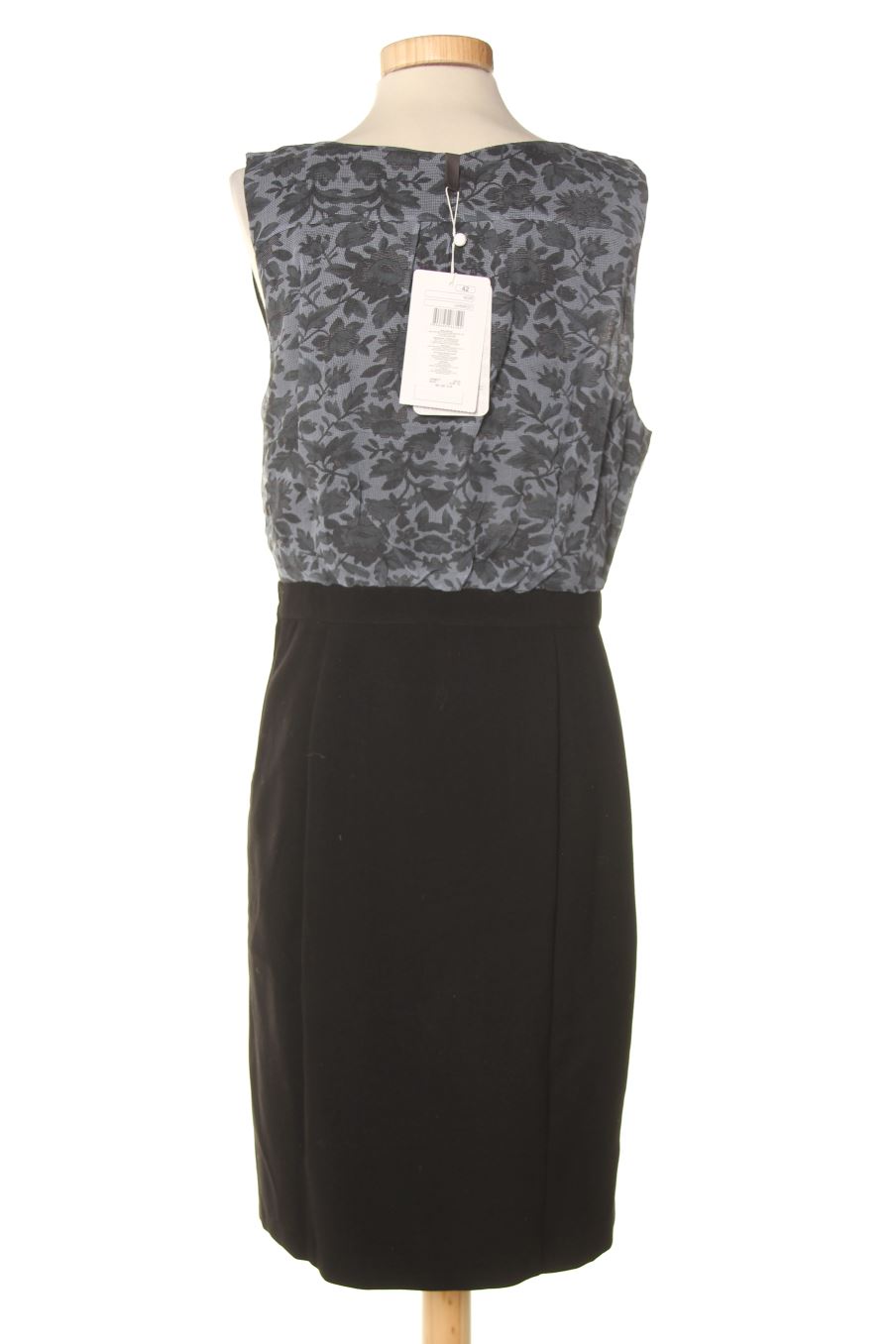 Robe Naf Naf de la taille 42, de couleur noir