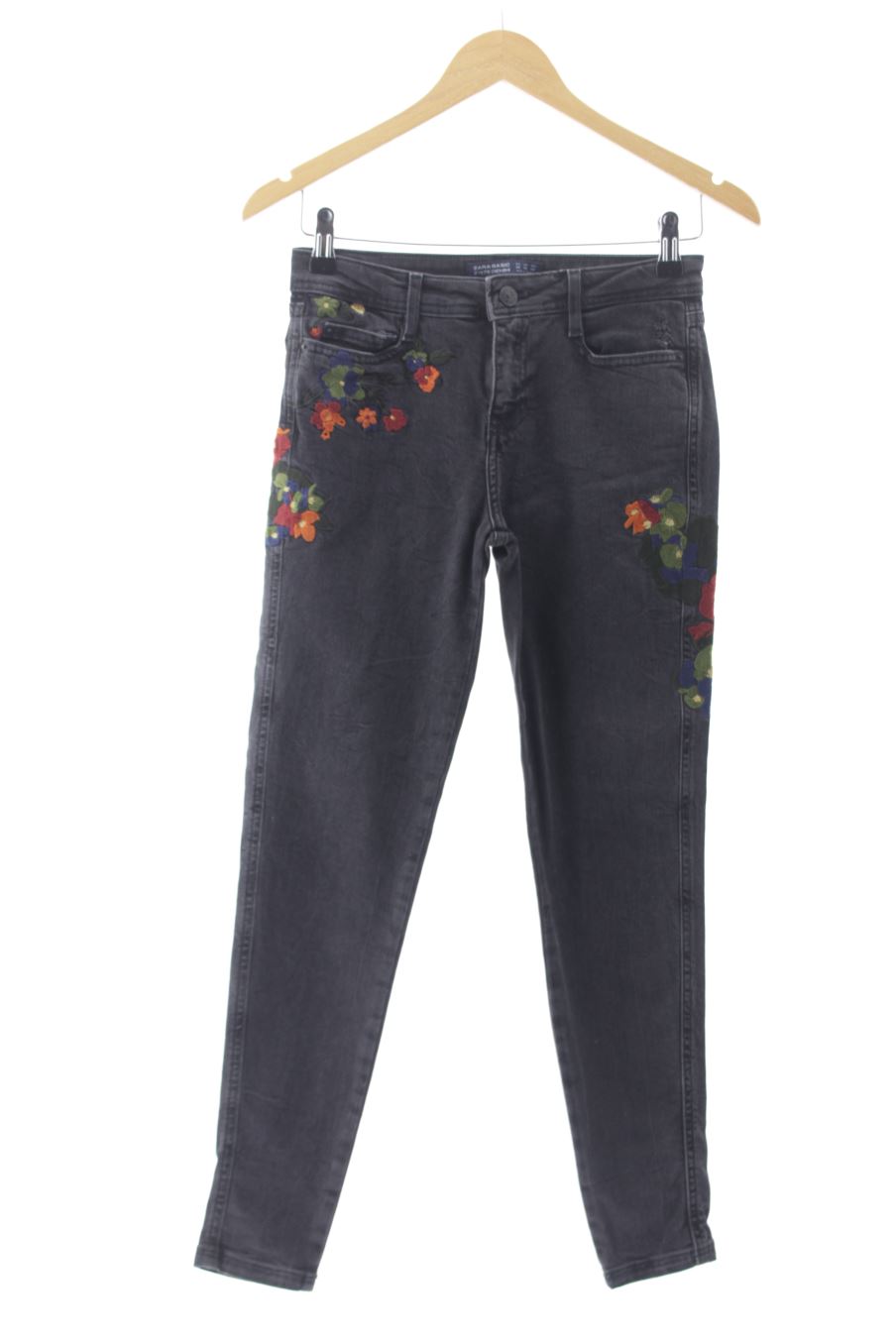 Jeans Zara de la taille 34, de couleur noir de denim