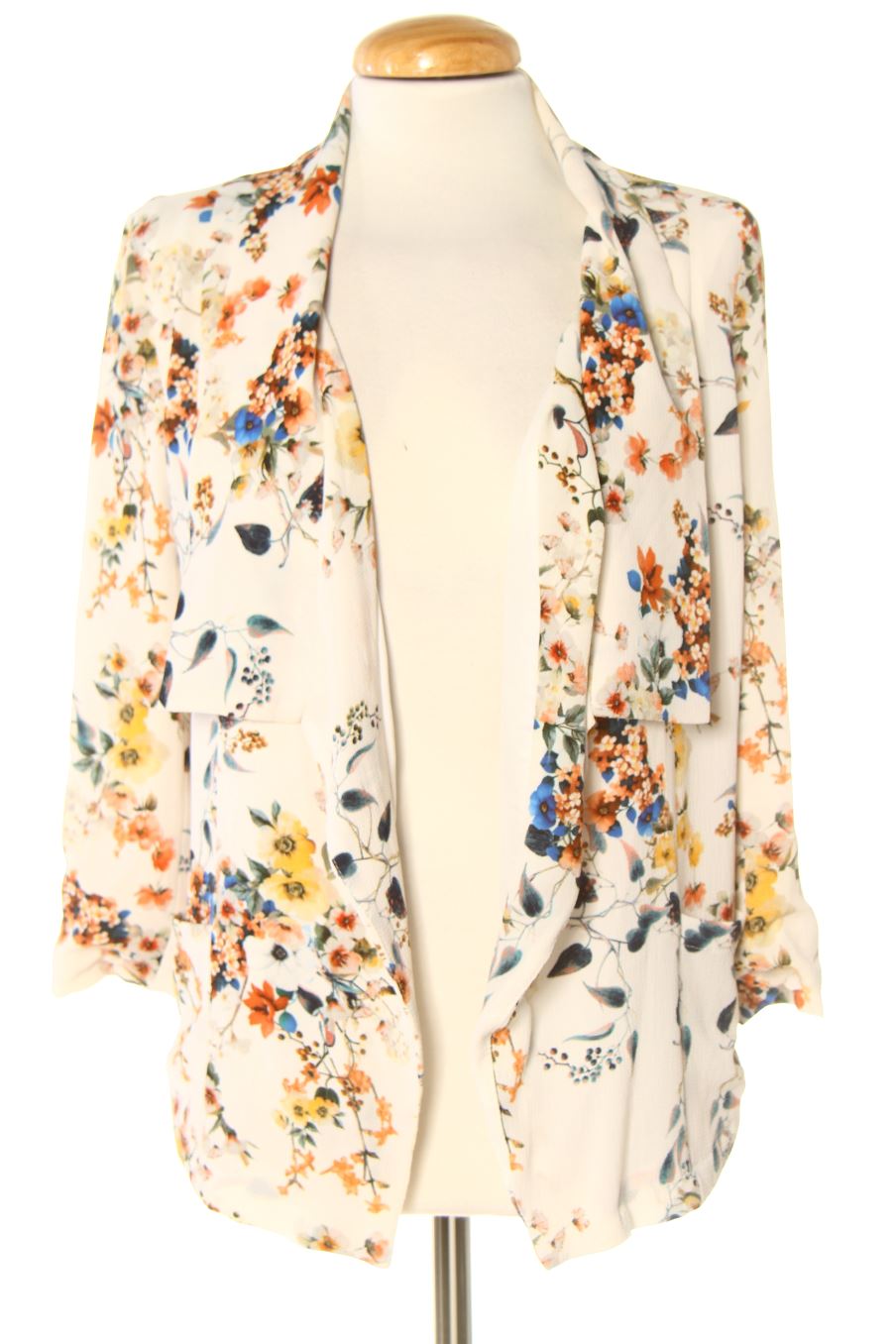 Blazer Bershka de la taille M, de couleur fleurs