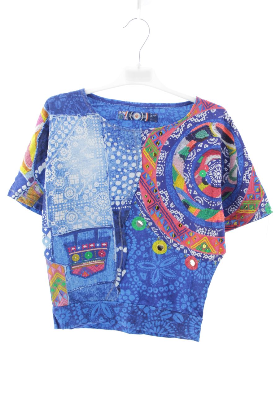 T-shirt Desigual de la taille 7 ans de seconde main