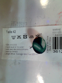 Jupe Monoprix de la taille 42, de couleur fleurs