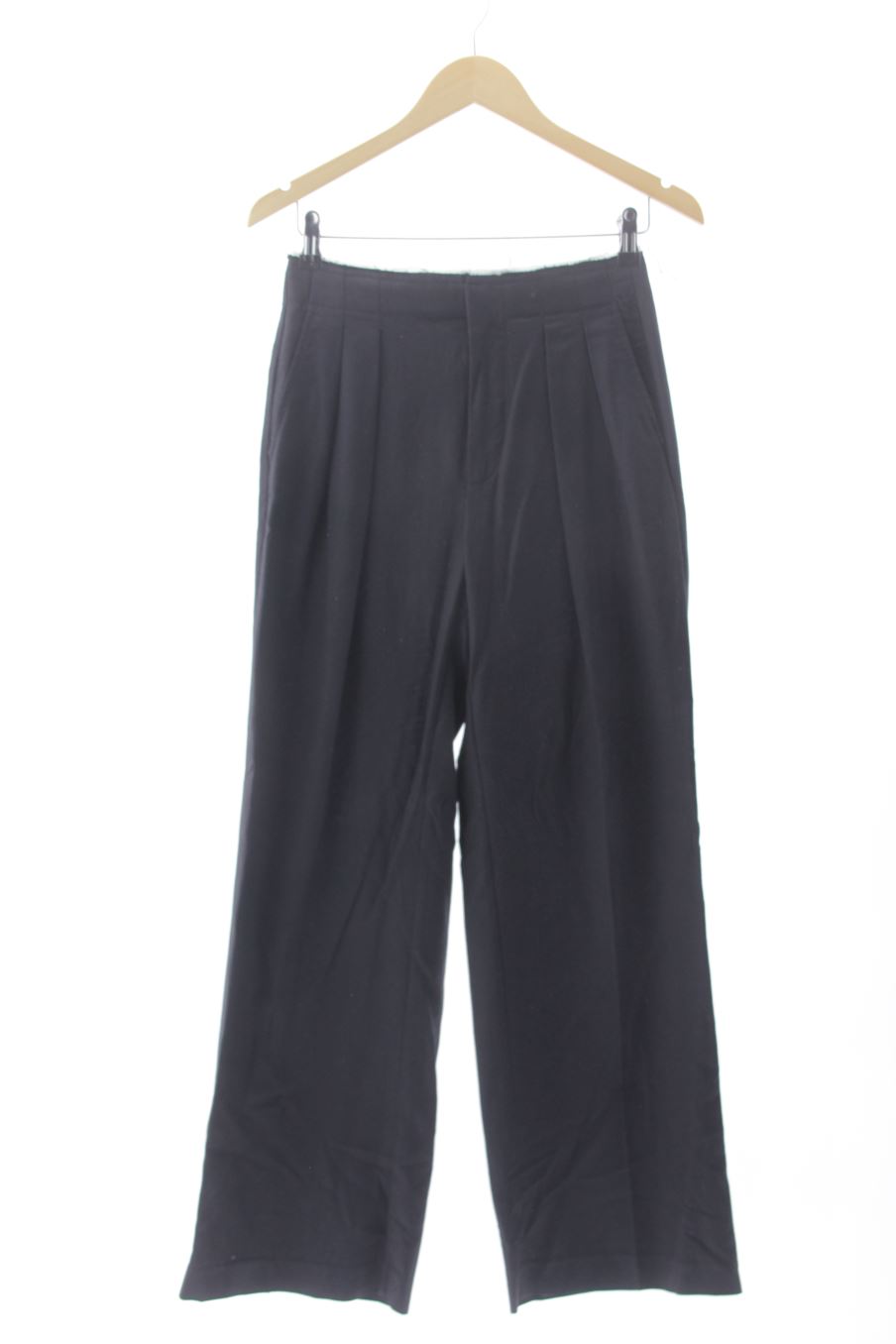Pantalón de Mango de la talla 34, de color negro