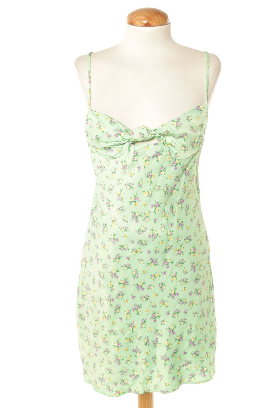 Robe casual Zara de la taille M, de couleur fleurs