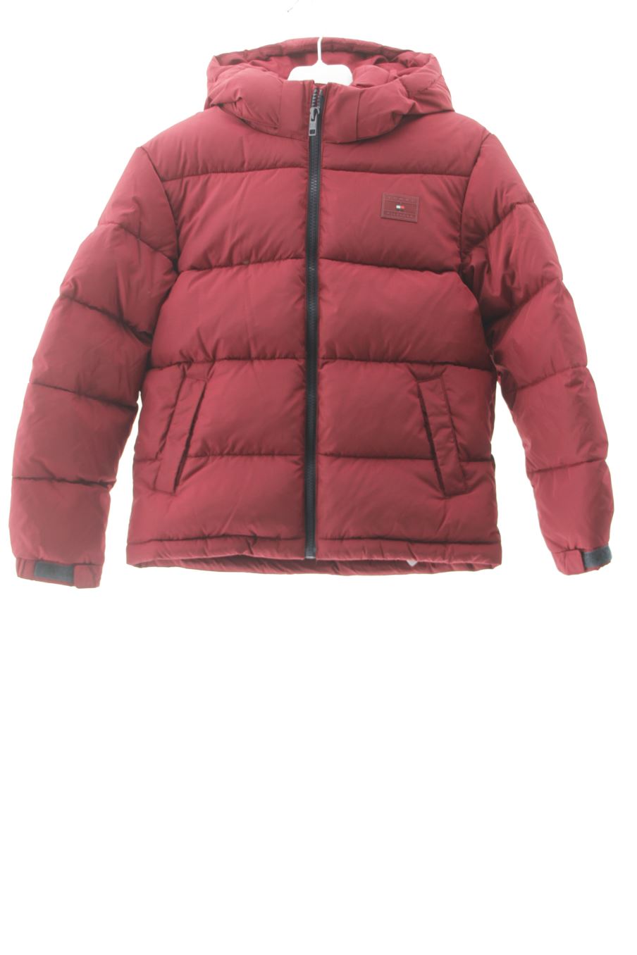 Blouson Tommy Hilfiger de la taille 8 ans avec une étiquette
