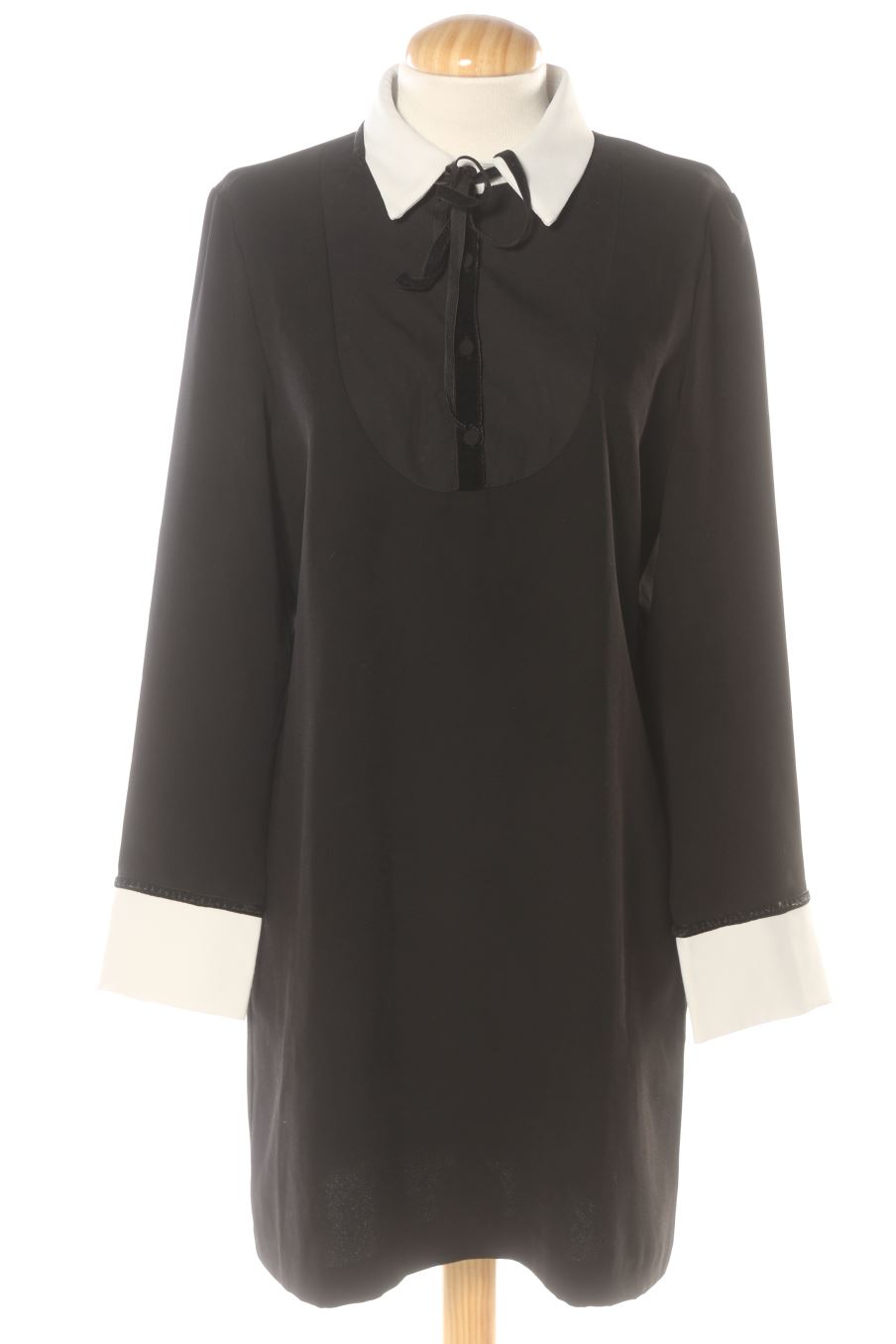 Robe casual Zara de la taille M, de couleur noir