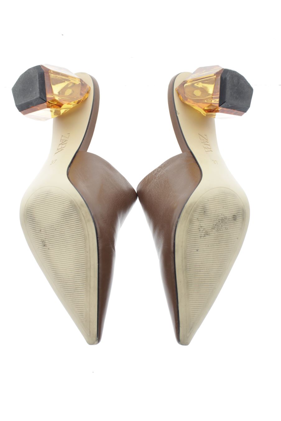 Sandalen mit Absatz von Zara in der Grösse 37, in der Farbe braun aus