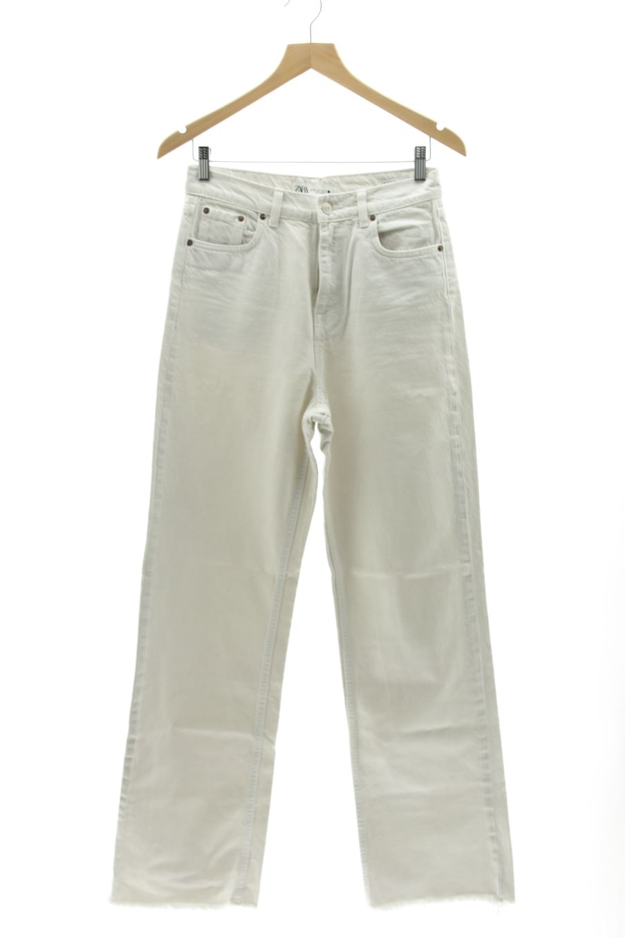 Jeans Zara de la taille 38, de couleur gris de denim
