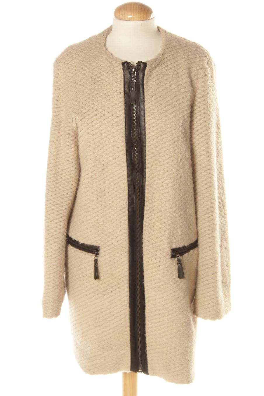 Abrigo de Fórmula Joven de la talla 40, de color beige