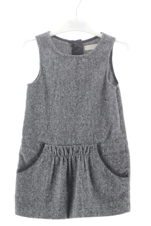Aufwändiges Kleid