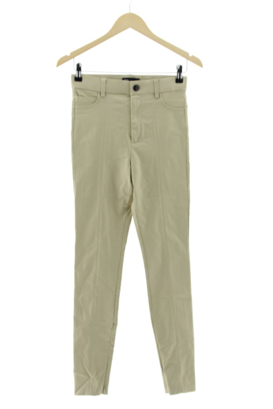 Pantalón de Zara de la talla M, de color beige