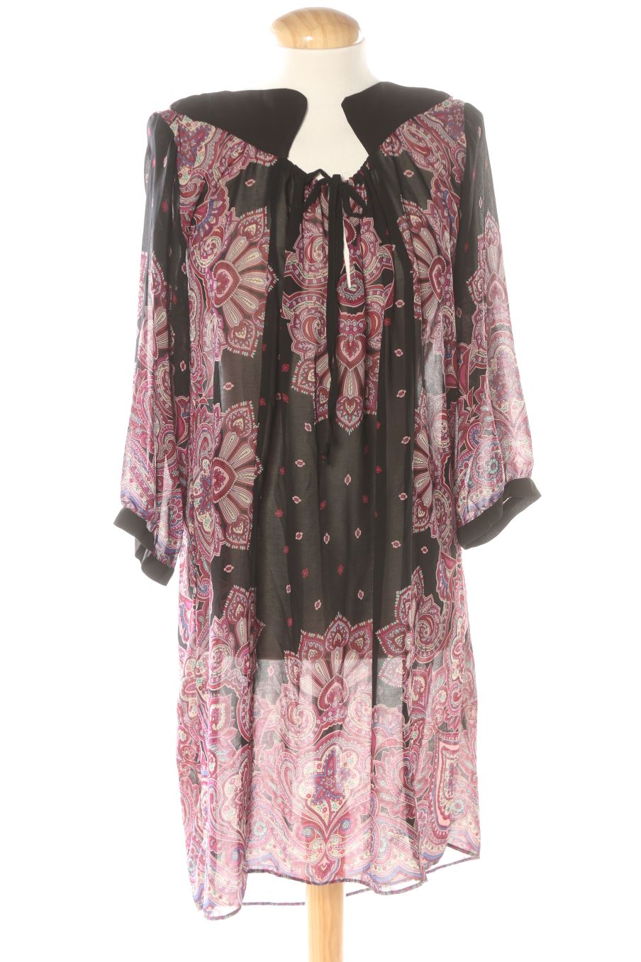 Robe casual Zara de la taille S, de couleur fleurs