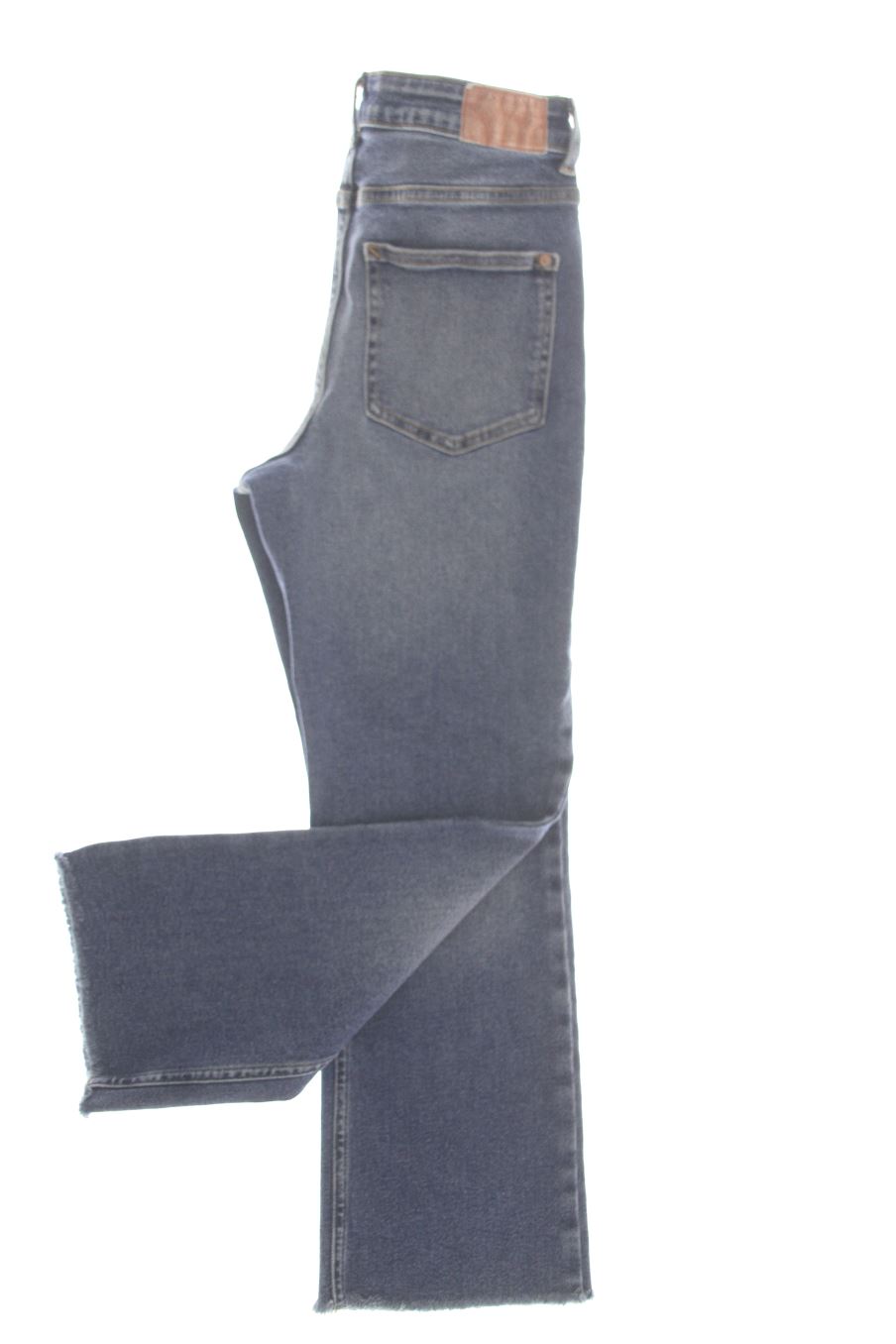 Jeans Zara de la taille 38, de couleur bleu de denim
