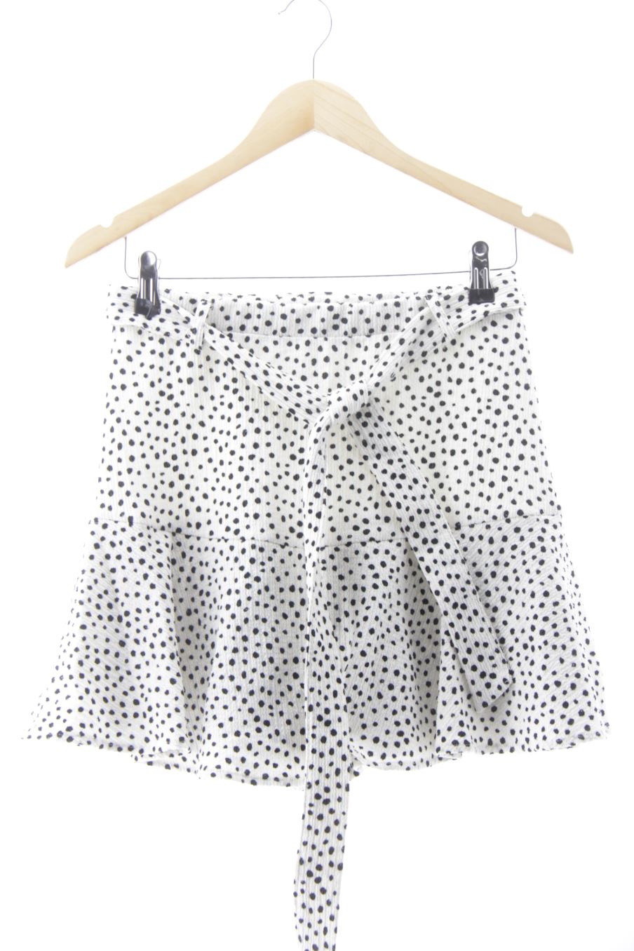 Pantalón corto de Stradivarius de la talla M, de color estampado