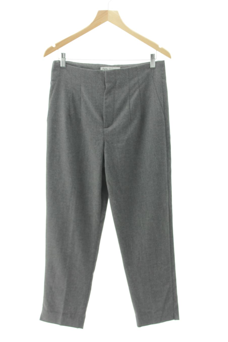 Pantalon Zara de la taille 40, de couleur gris