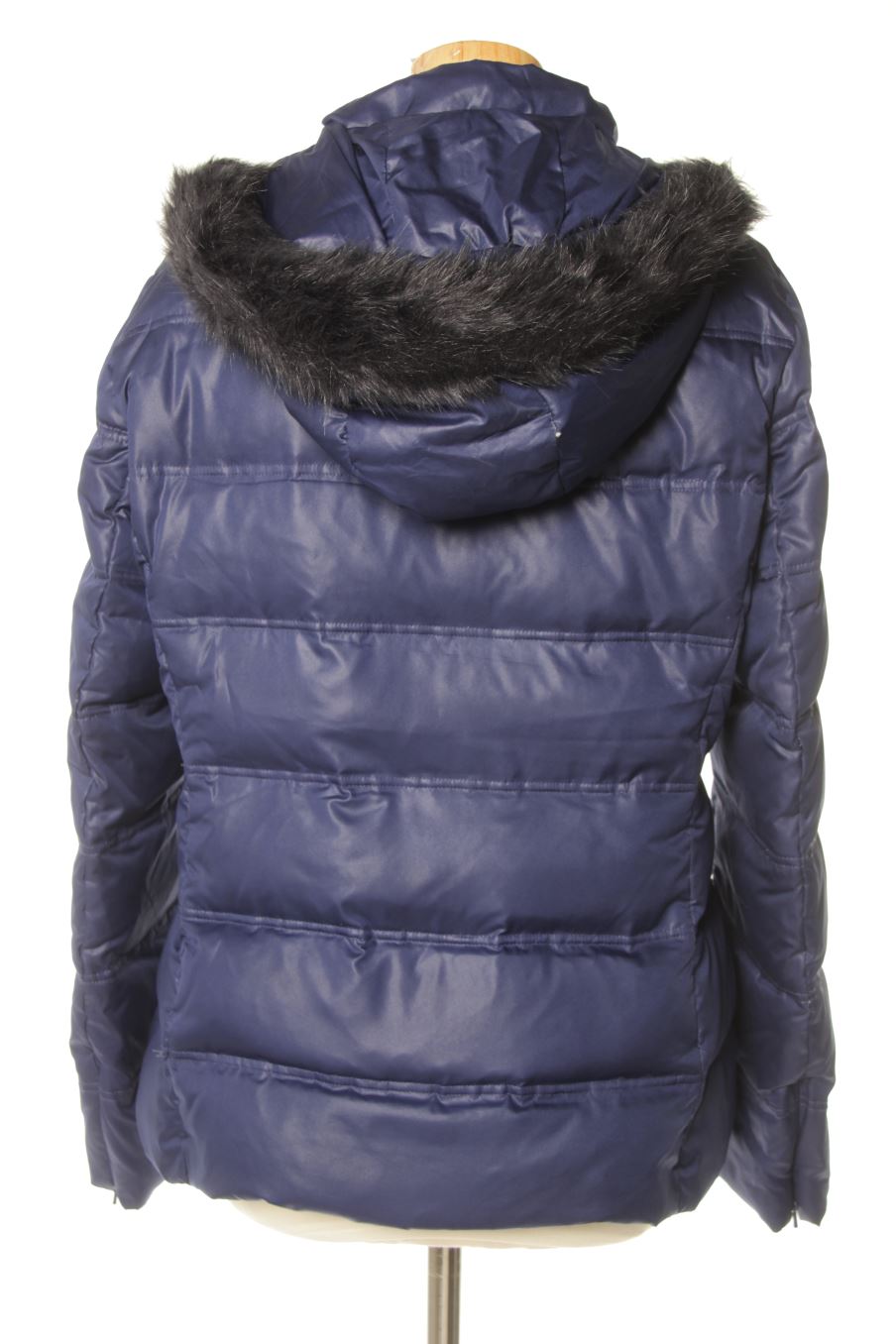 Blouson Caroll de la taille M, de couleur bleu