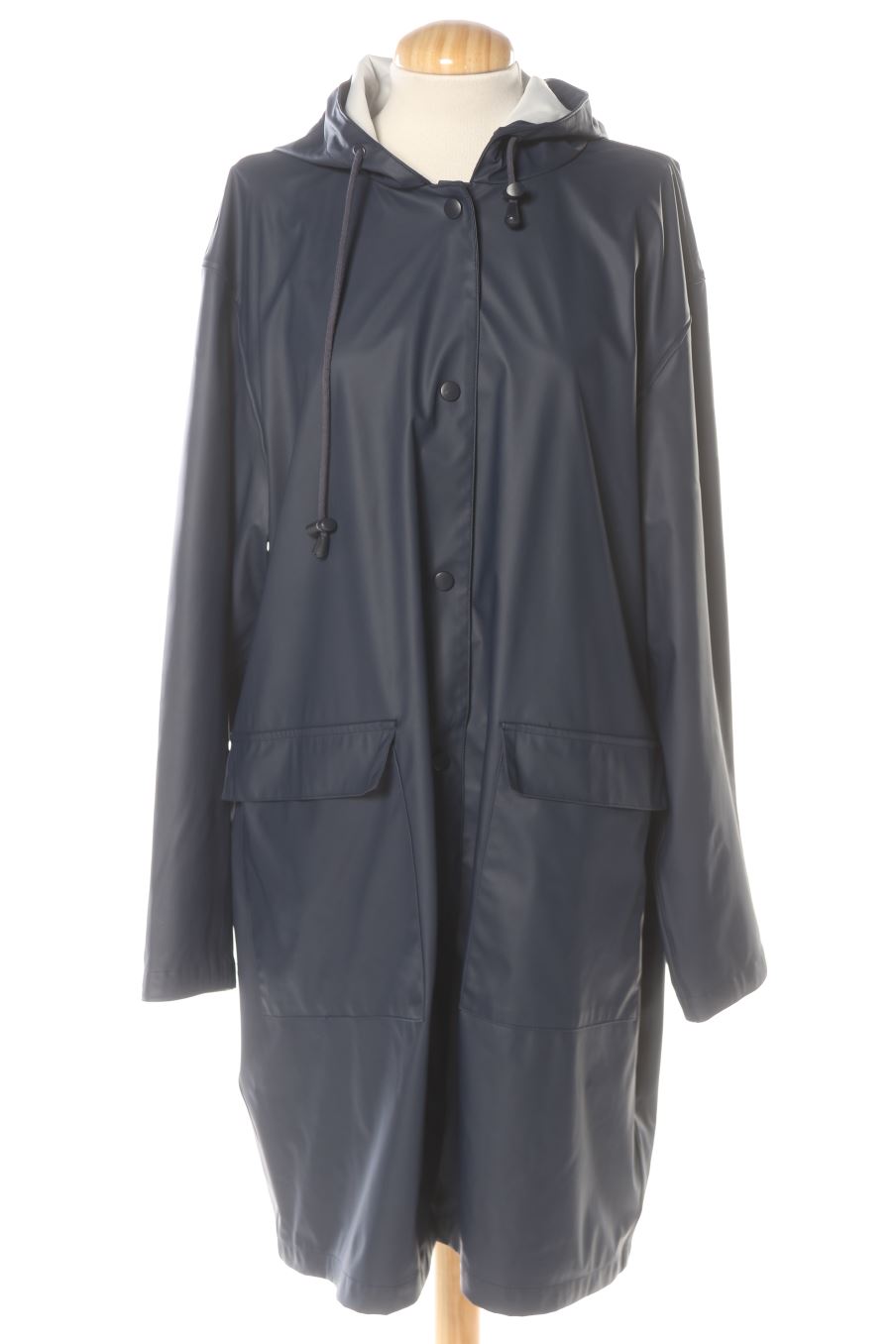 Imperméable La redoute de la taille 48, de couleur bleu marine