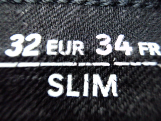 Jeans C&A de la taille 32, de couleur noir de denim
