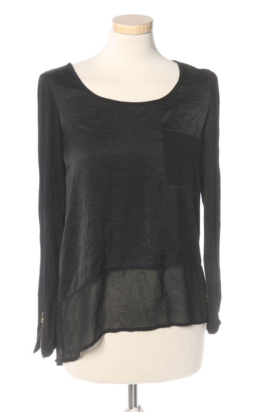 Blusa a maniche lunghe de Bershka de la talla S, de color nero