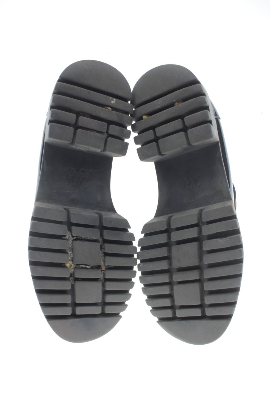 Zapatos planos de Zara de la talla 36, de color negro de