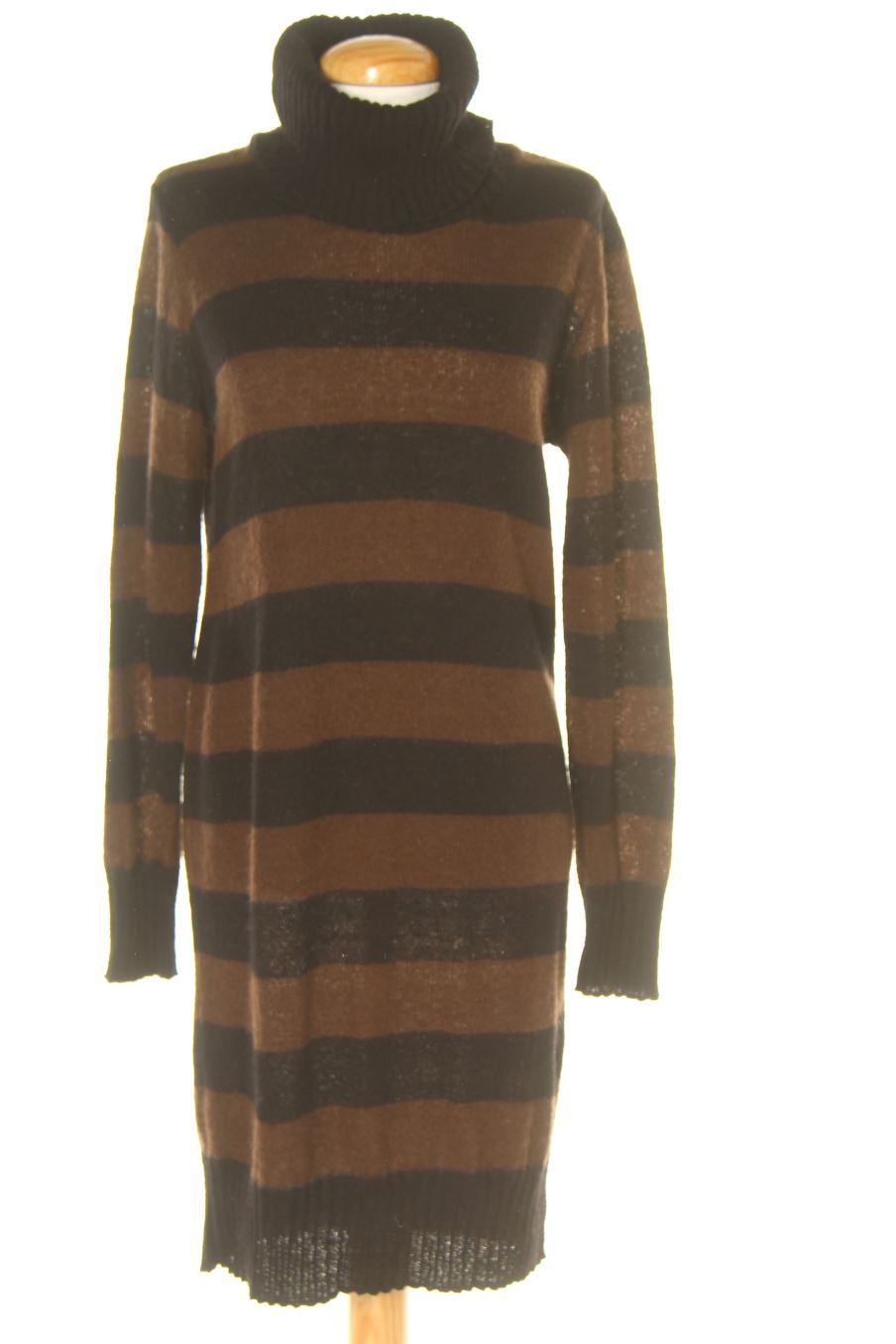 Robe casual System action de la taille M, de couleur rayures