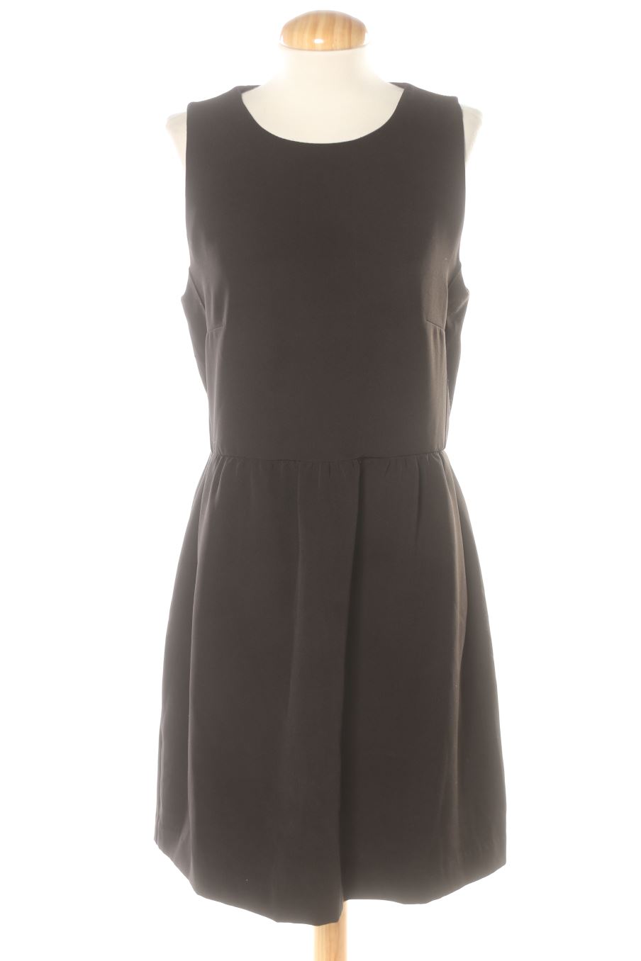 Robe casual Mango de la taille M, de couleur noir