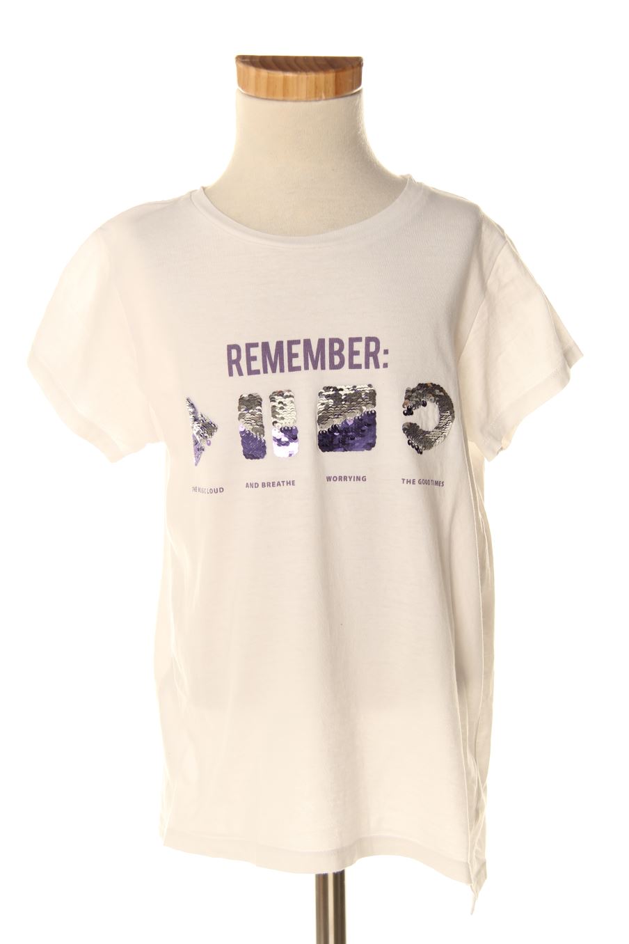 T-shirt Mango de la taille 9 ans de seconde main
