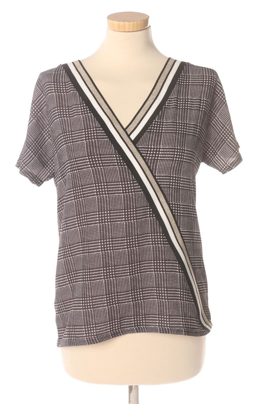 T-shirt Fashion Privare Company de la taille 36, de couleur noir