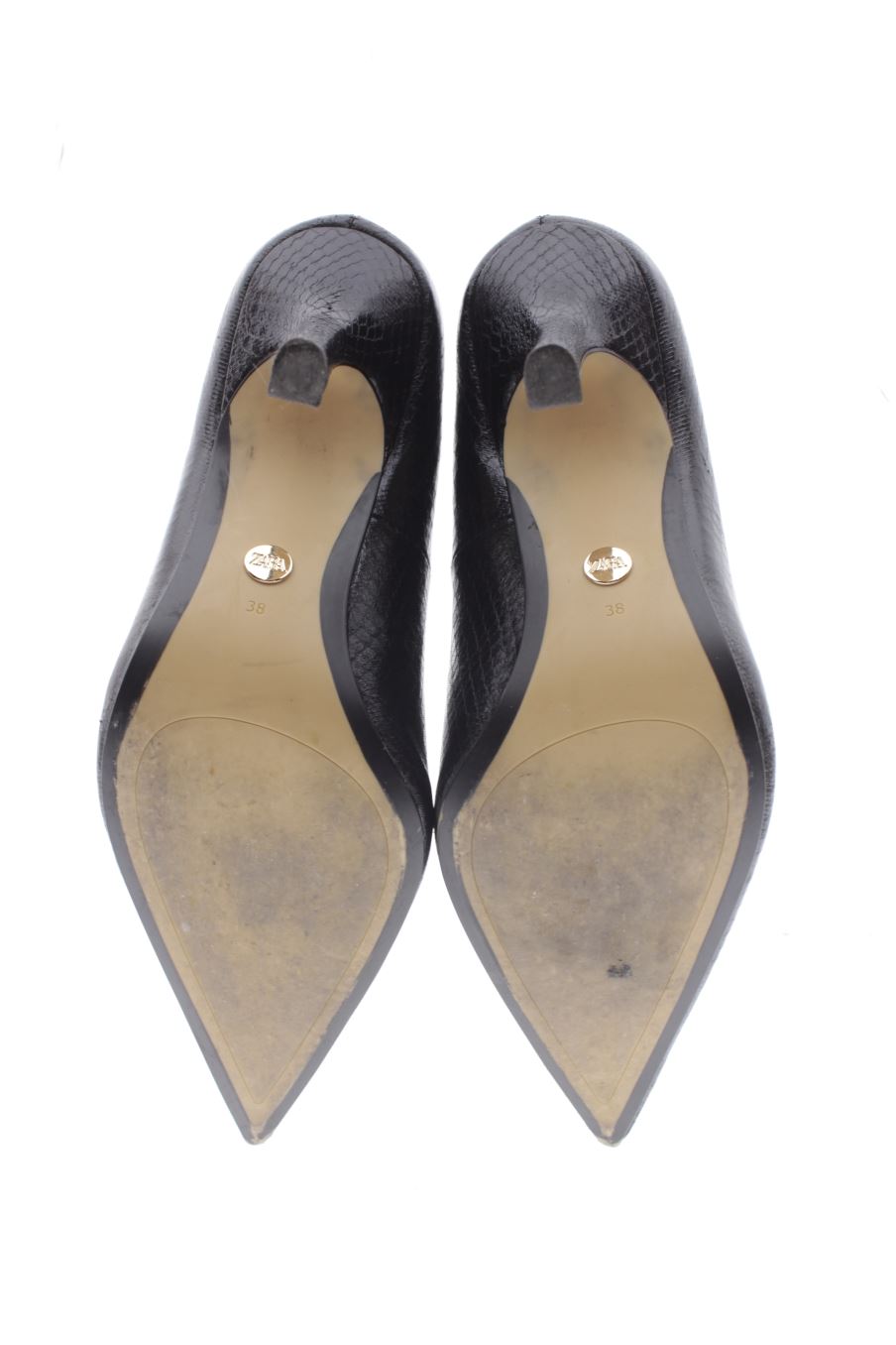 Zapatos de tacon de Zara de la talla 38, de color negro de