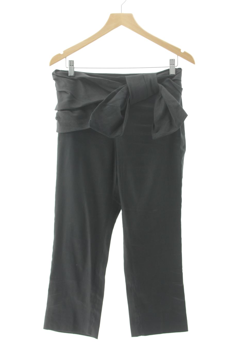 Pantalón de Zara de la talla M, de color negro