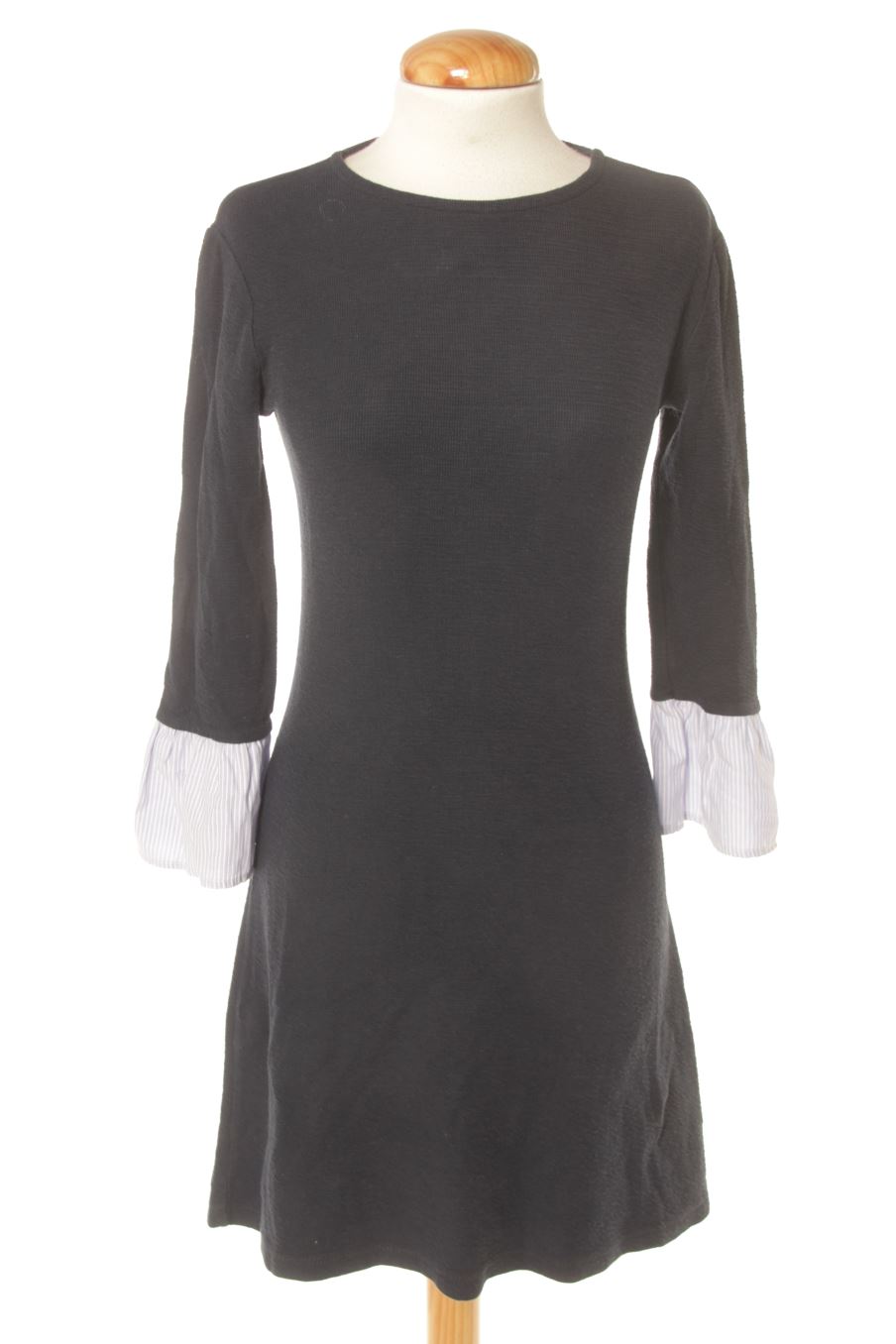 Robe casual Bershka de la taille S, de couleur bleu marine