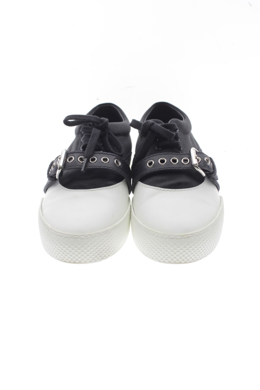 Deportivos de Miu Miu de la talla 39, de color negro de