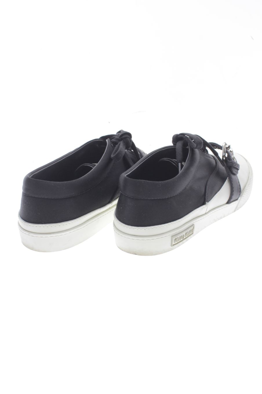 Deportivos de Miu Miu de la talla 39, de color negro de