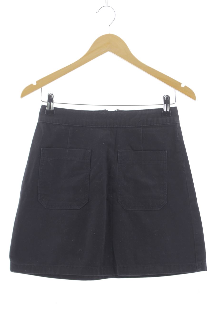 Falda de Stradivarius de la talla 34, de color negro de ropa vaquera