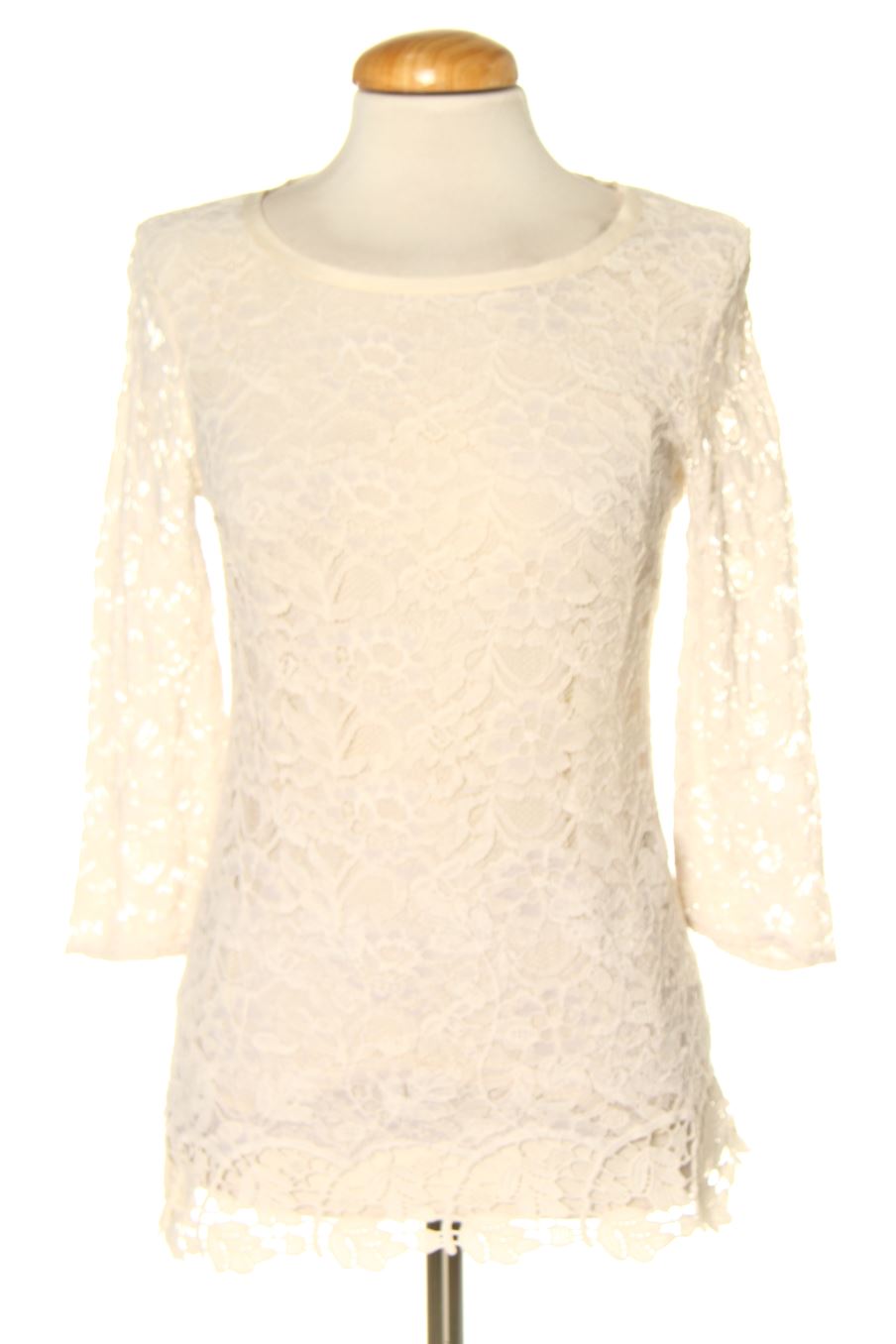 Pull Massimo Dutti de la taille 38, de couleur blanc
