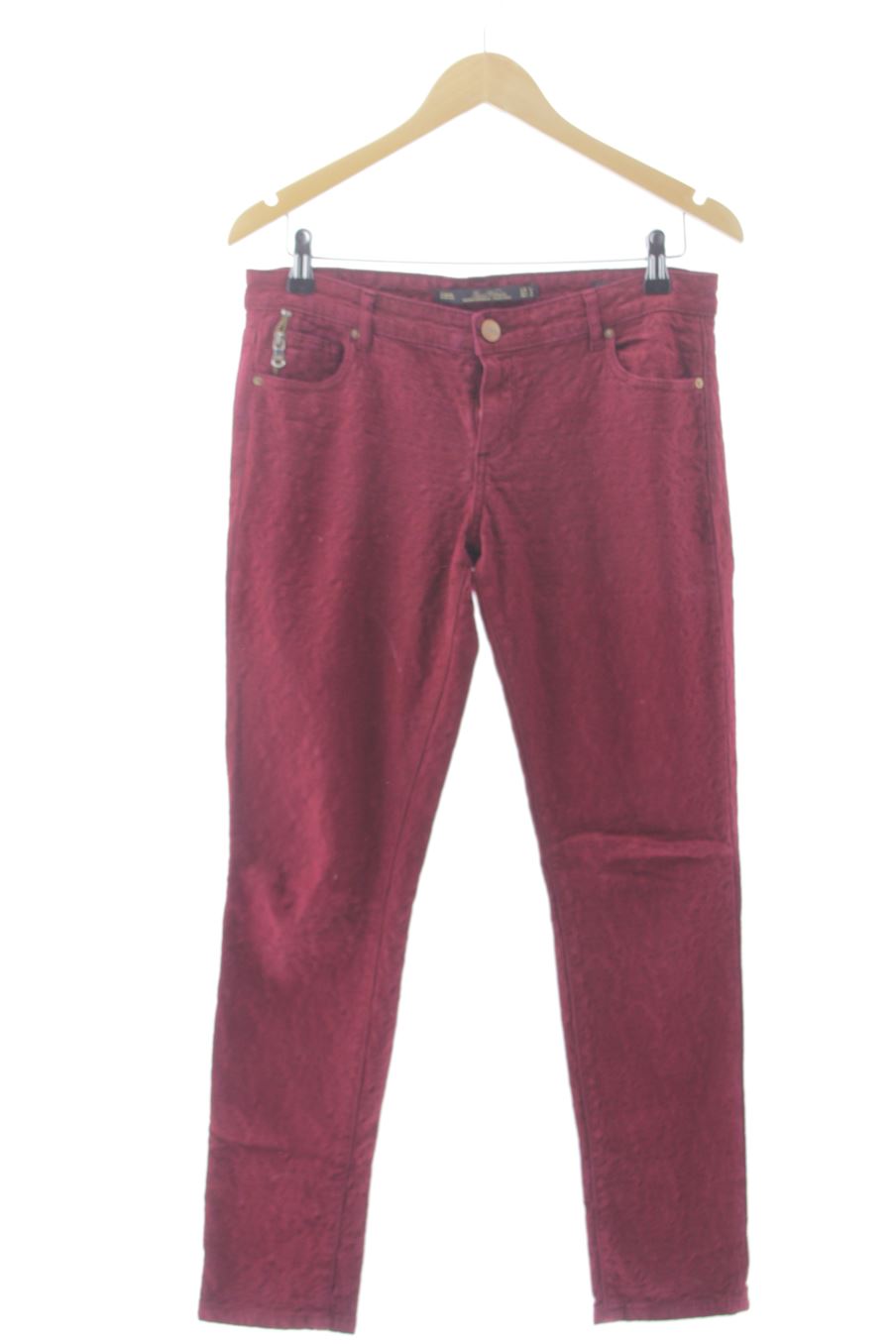 Pantalon Zara de la taille 40, de couleur rouge