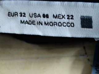 Vaquero de Zara de la talla 32, de color azul marino de ropa vaquera