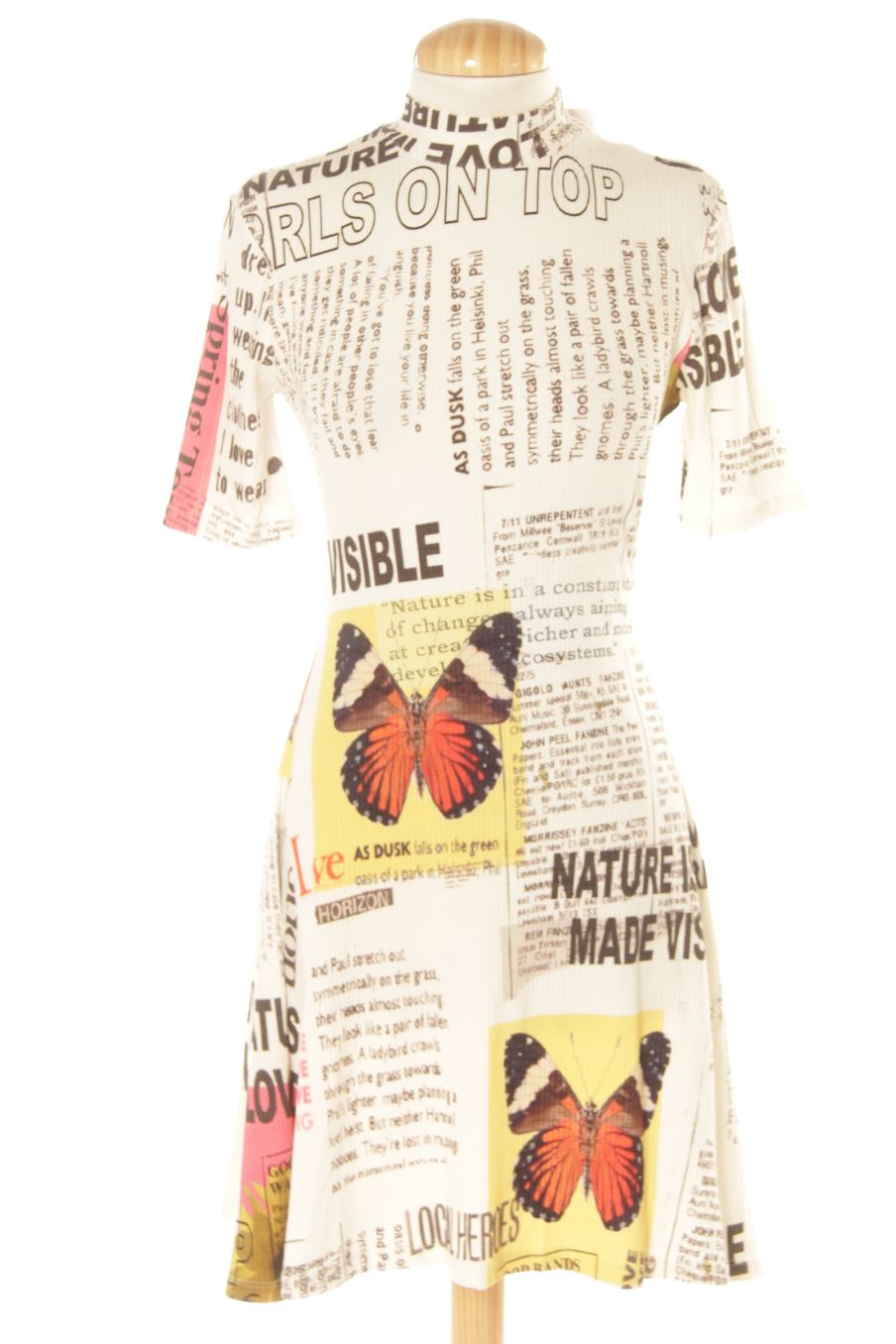 Robe casual Desigual de la taille M, de couleur imprimés
