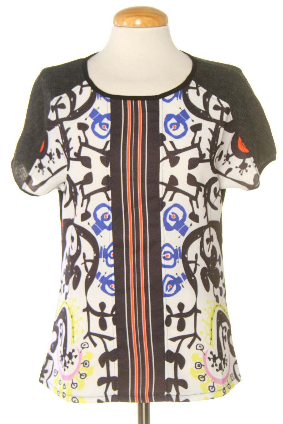 Blusa a maniche corte de Desigual de la talla S, de color stampato
