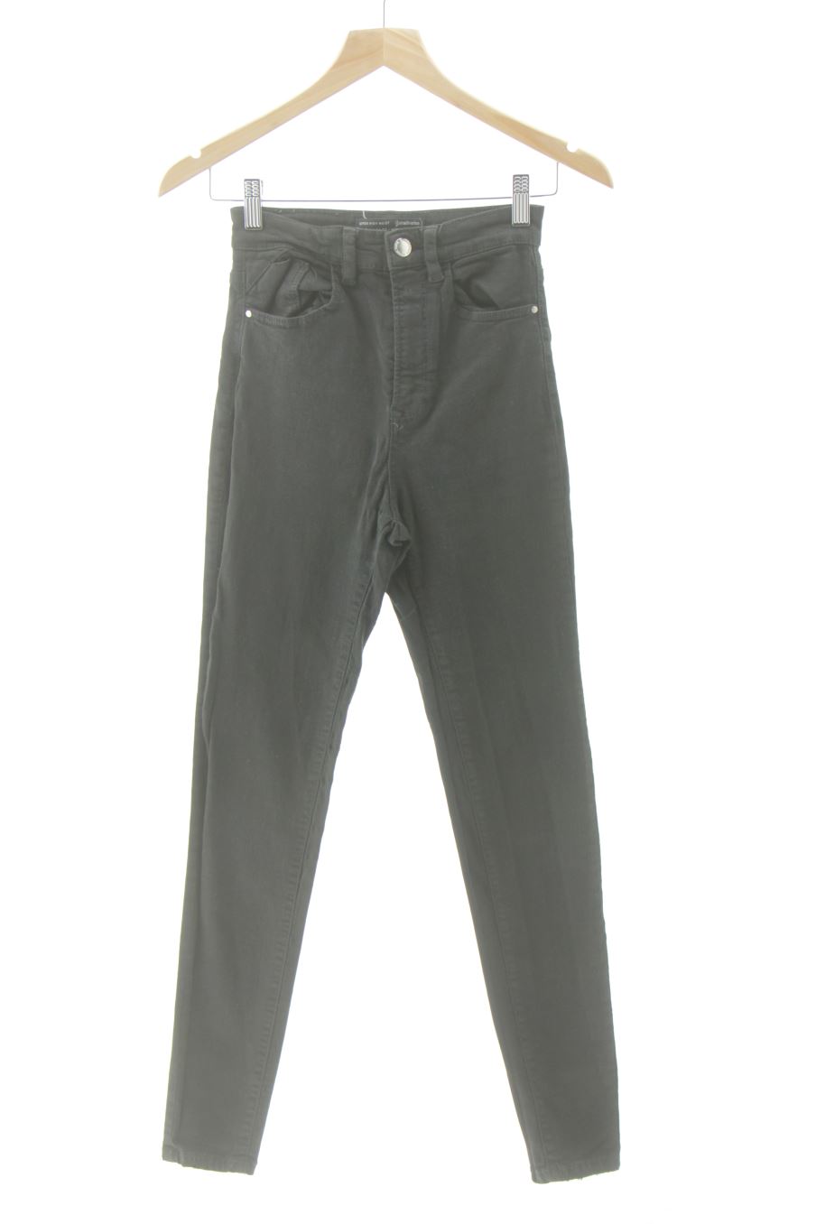 Jeans Stradivarius de la taille 34, de couleur noir de denim