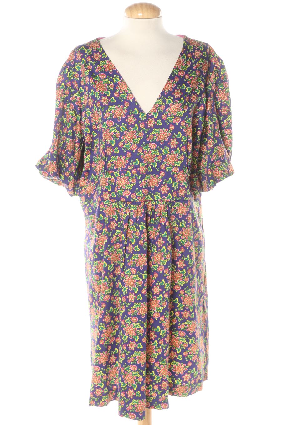 Robe casual Boden de la taille 48, de couleur fleurs