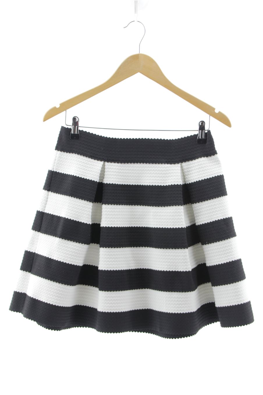 Jupe Naf Naf de la taille M, de couleur rayures